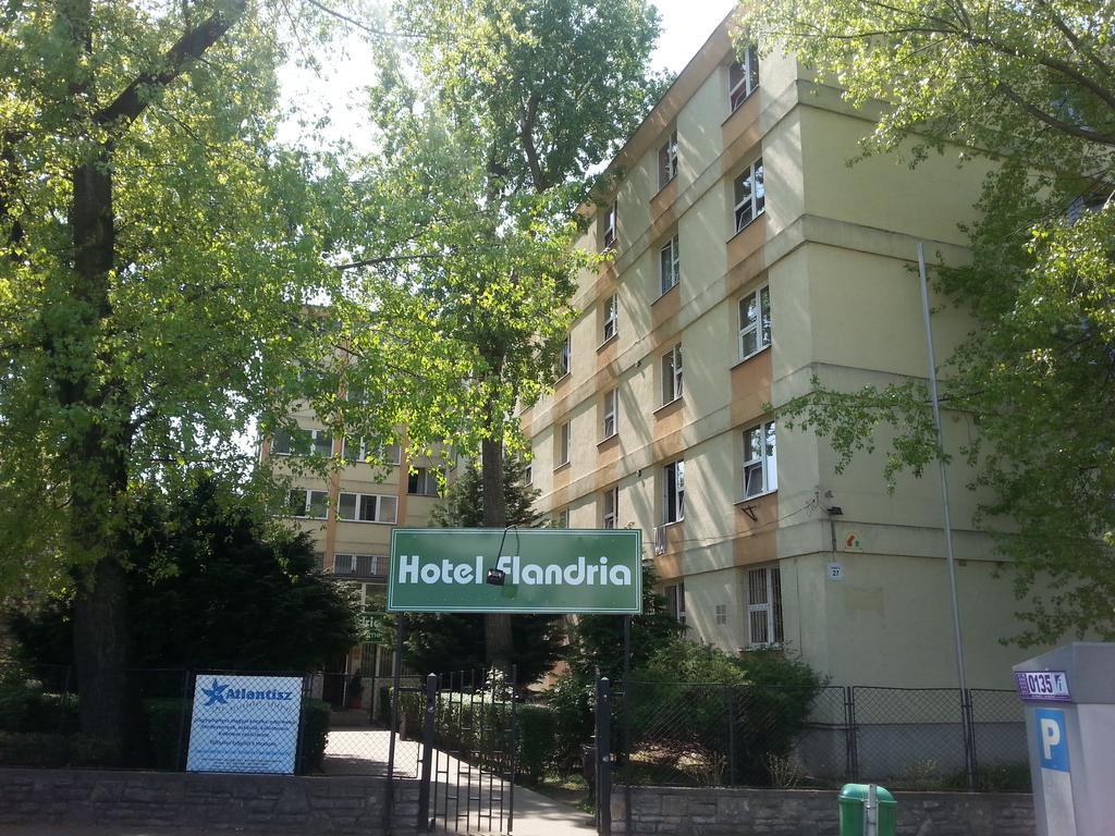 Hostel Flandria Будапешт Экстерьер фото